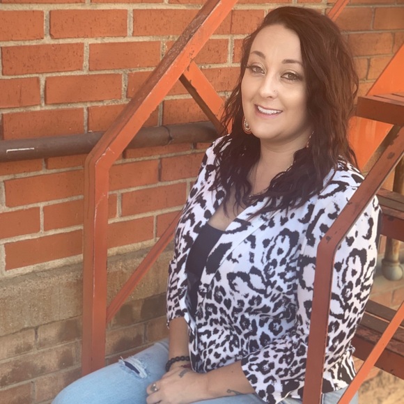 Meet your Posher, Amanda - Picture 1 of 1